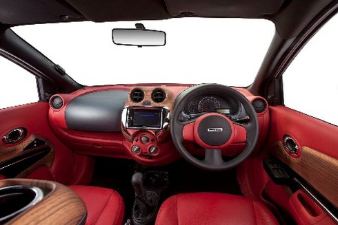 Ấn Độ lưu hành xe tay lái nghịch nên ghế lái nằm bên phải